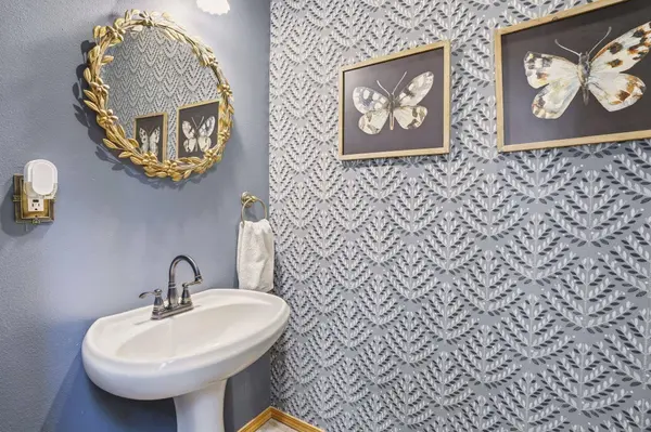 32223 N Whitetail Ln, Chattaroy, WA 99003