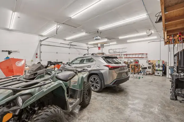 32223 N Whitetail Ln, Chattaroy, WA 99003