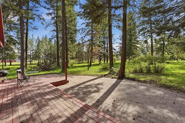 32223 N Whitetail Ln, Chattaroy, WA 99003