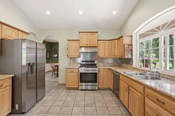 32223 N Whitetail Ln, Chattaroy, WA 99003