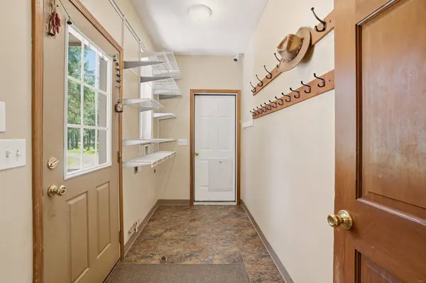 32223 N Whitetail Ln, Chattaroy, WA 99003