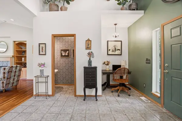 32223 N Whitetail Ln, Chattaroy, WA 99003