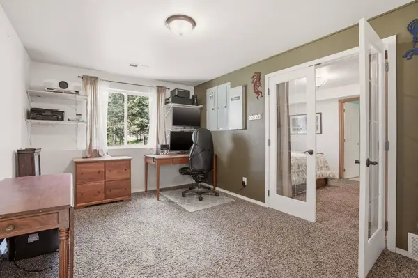 32223 N Whitetail Ln, Chattaroy, WA 99003