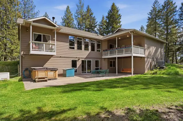 32223 N Whitetail Ln, Chattaroy, WA 99003