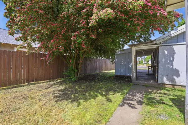 1314 E Montgomery Ave, Spokane, WA 99207