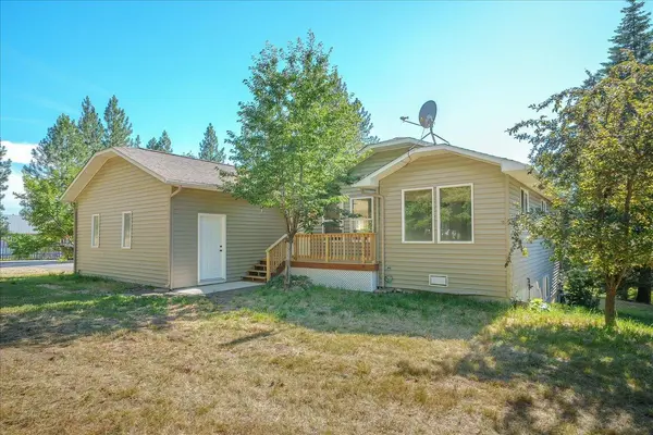 15519 E Tallman Rd, Chattaroy, WA 99003