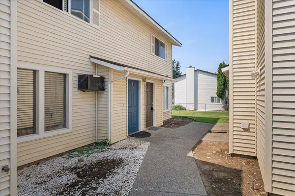 2107 N Houk Rd #Apt #1, Spokane Valley, WA 99216