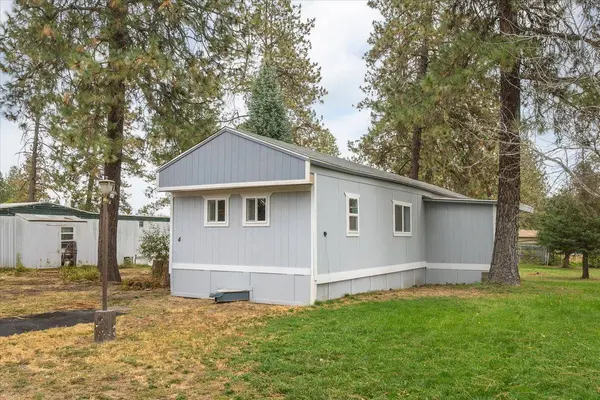 34124 N Newport Hwy #4, Chattaroy, WA 99003