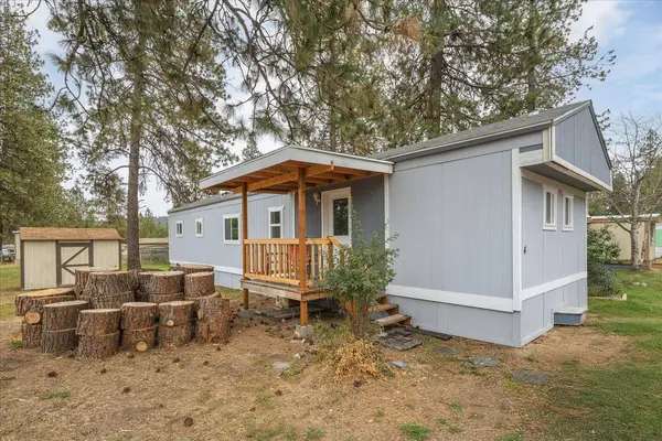 34124 N Newport Hwy #4, Chattaroy, WA 99003