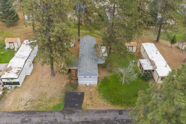 34124 N Newport Hwy #4, Chattaroy, WA 99003