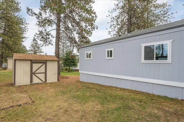 34124 N Newport Hwy #4, Chattaroy, WA 99003