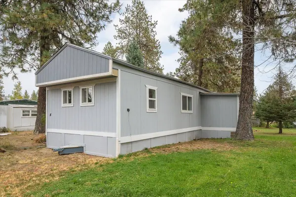 34124 N Newport Hwy #4, Chattaroy, WA 99003