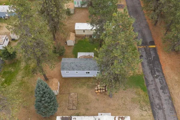 34124 N Newport Hwy #4, Chattaroy, WA 99003