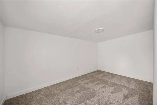 34124 N Newport Hwy #4, Chattaroy, WA 99003