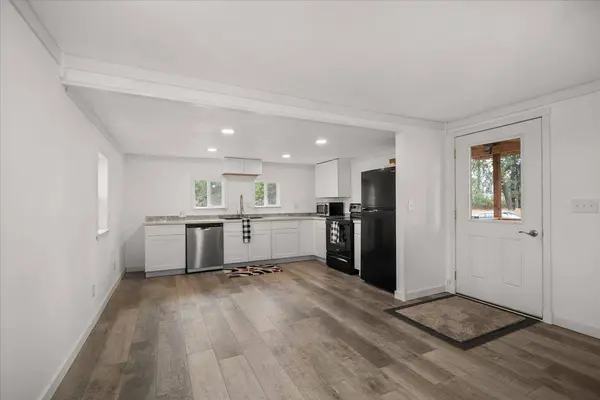 34124 N Newport Hwy #4, Chattaroy, WA 99003