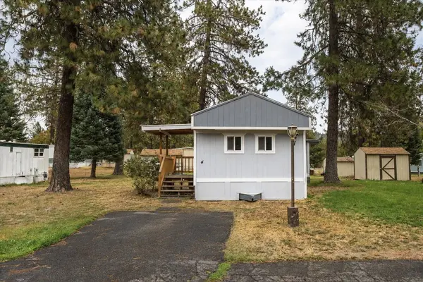 34124 N Newport Hwy #4, Chattaroy, WA 99003
