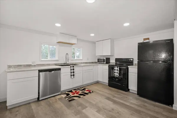 34124 N Newport Hwy #4, Chattaroy, WA 99003
