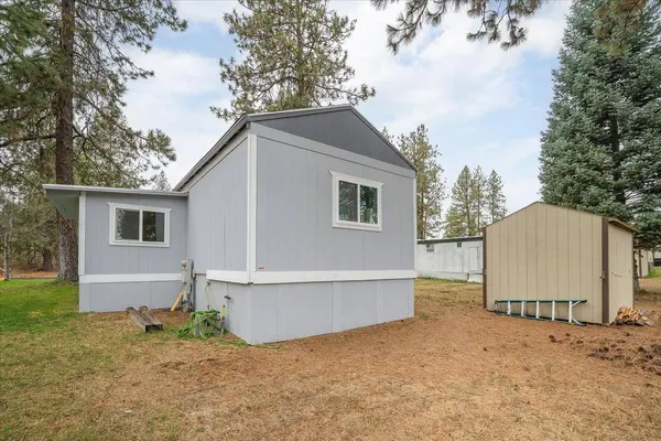 34124 N Newport Hwy #4, Chattaroy, WA 99003