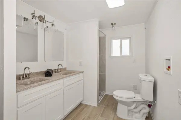 34124 N Newport Hwy #4, Chattaroy, WA 99003