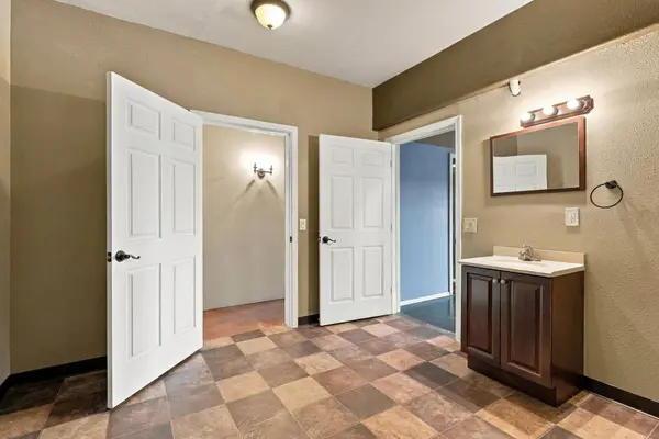 37800 Jane Ln, Davenport, WA 99122