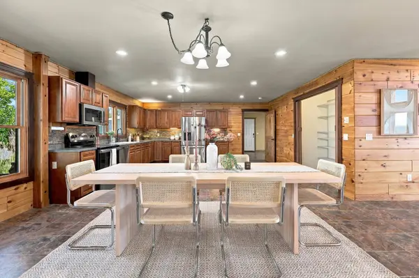 37800 Jane Ln, Davenport, WA 99122
