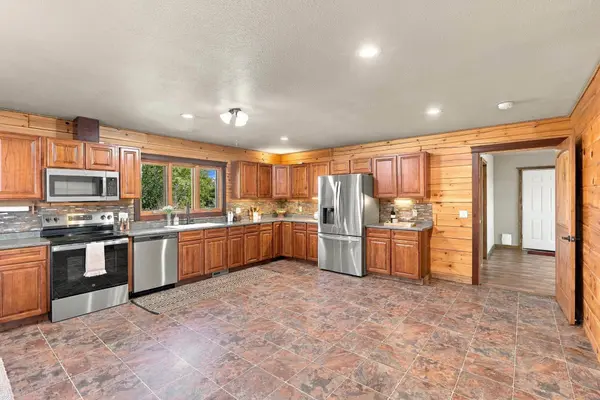 37800 Jane Ln, Davenport, WA 99122