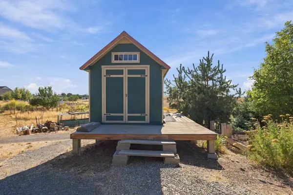 37800 Jane Ln, Davenport, WA 99122
