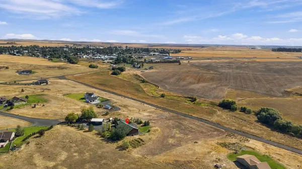 37800 Jane Ln, Davenport, WA 99122