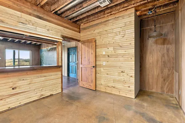 37800 Jane Ln, Davenport, WA 99122