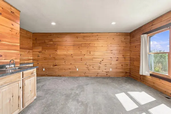 37800 Jane Ln, Davenport, WA 99122