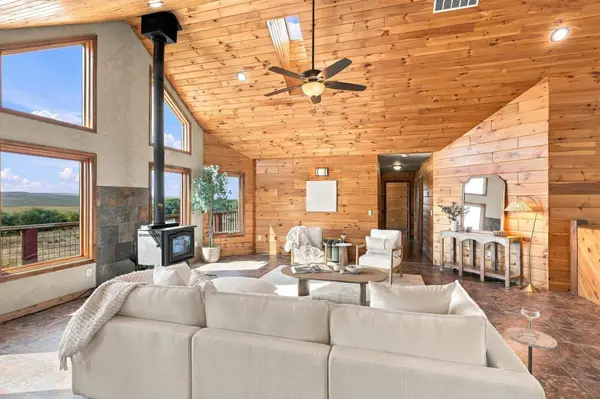 37800 Jane Ln, Davenport, WA 99122