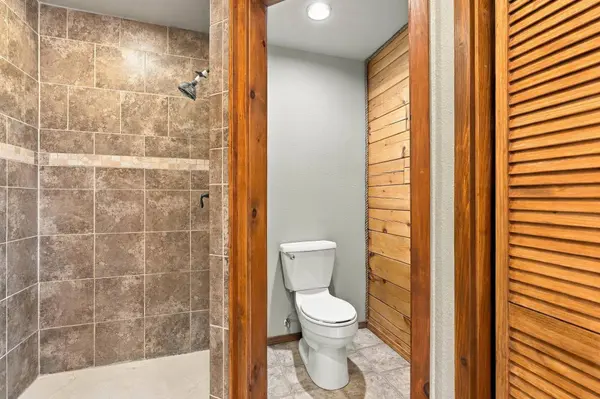 37800 Jane Ln, Davenport, WA 99122