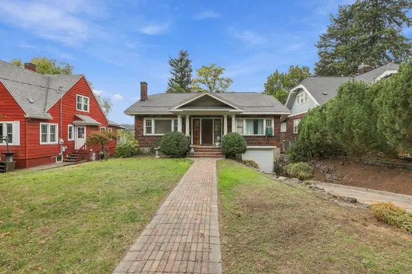 3225 N Wellington Pl, Spokane, WA 99205