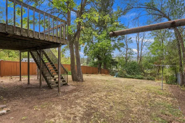 3225 N Wellington Pl, Spokane, WA 99205