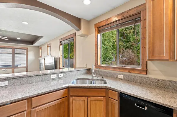 11809 E Main Ave, Spokane Valley, WA 99206