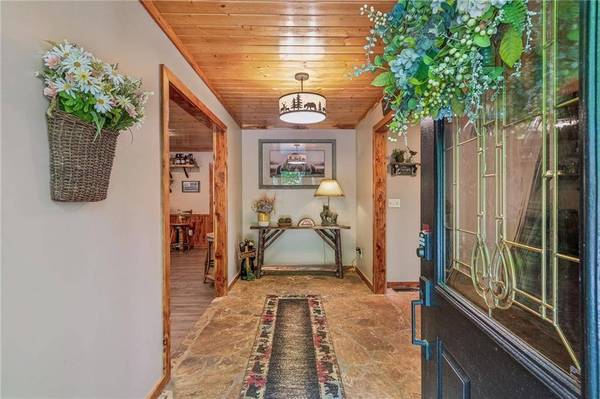 672 Foot Hills DR, Cleveland, GA 30528