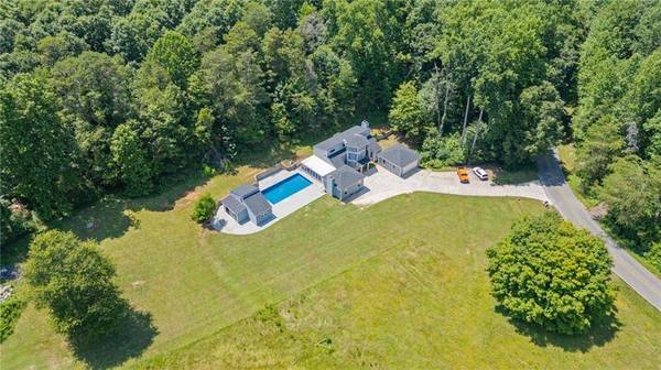 6592 Rufus Bryant RD, Dahlonega, GA 30533