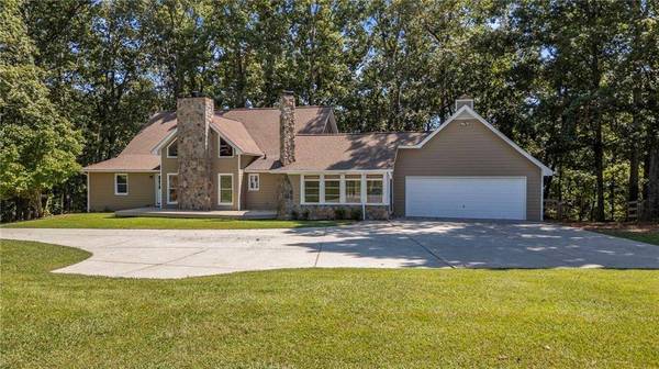 3555 Chattahoochee RD, Cumming, GA 30041