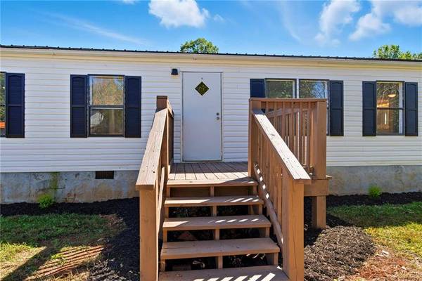 176 Westmoreland Meadows DR, Cleveland, GA 30528