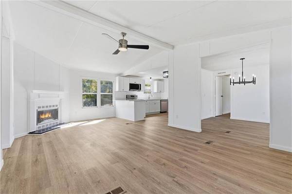 176 Westmoreland Meadows DR, Cleveland, GA 30528