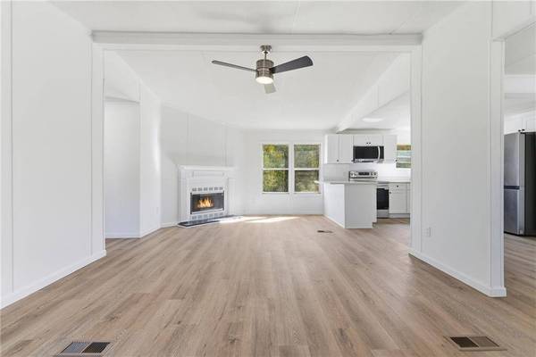 176 Westmoreland Meadows DR, Cleveland, GA 30528