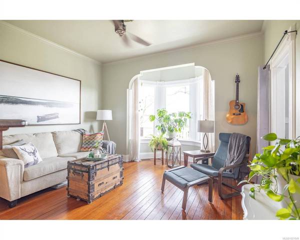 457 Milton St, Nanaimo, BC V9R 2K9