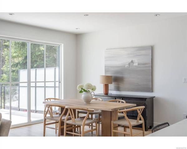 1043 Harewood Mines Rd, Nanaimo, BC V9R 5P5