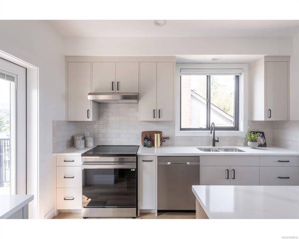 309 Elizabeth St, Nanaimo, BC V9R 3C5