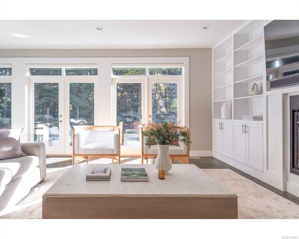 300 Sunningdale Rd, Qualicum Beach, BC V9K 1L3