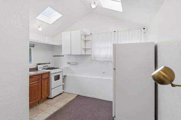 500 Humboldt RD B, Brisbane, CA 94005