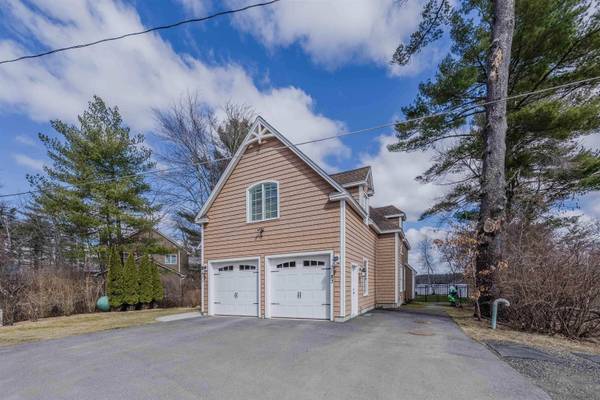 17-23 Whitneys Grove RD, Derry, NH 03038