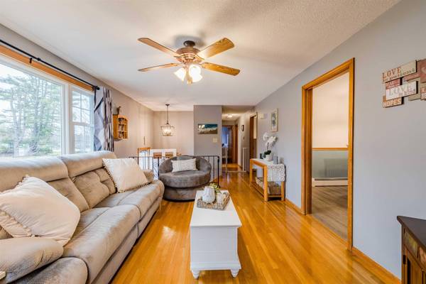 25 Beverly AVE, Salem, NH 03079