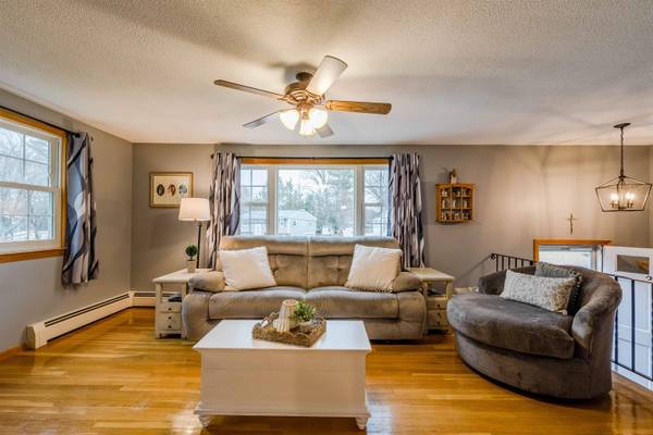 25 Beverly AVE, Salem, NH 03079