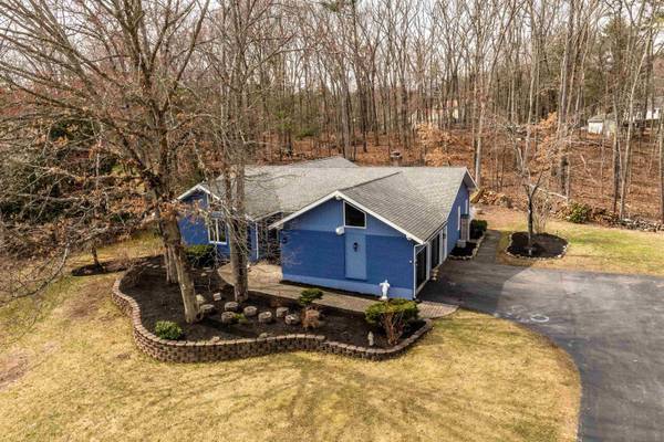 4 Clover CT, Salem, NH 03079